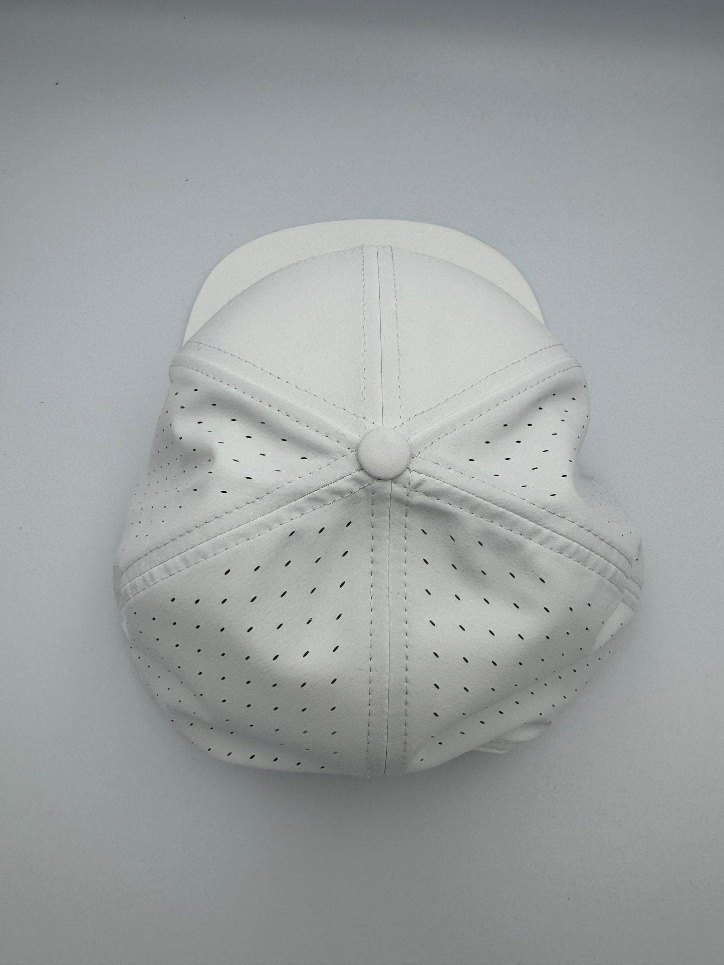 Fades & Fairways 7 panel Hat – White